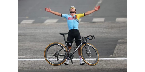 Een "Grand Slam" op 26-jarige leeftijd: Evenepoel herschrijft de wielergeschiedenis